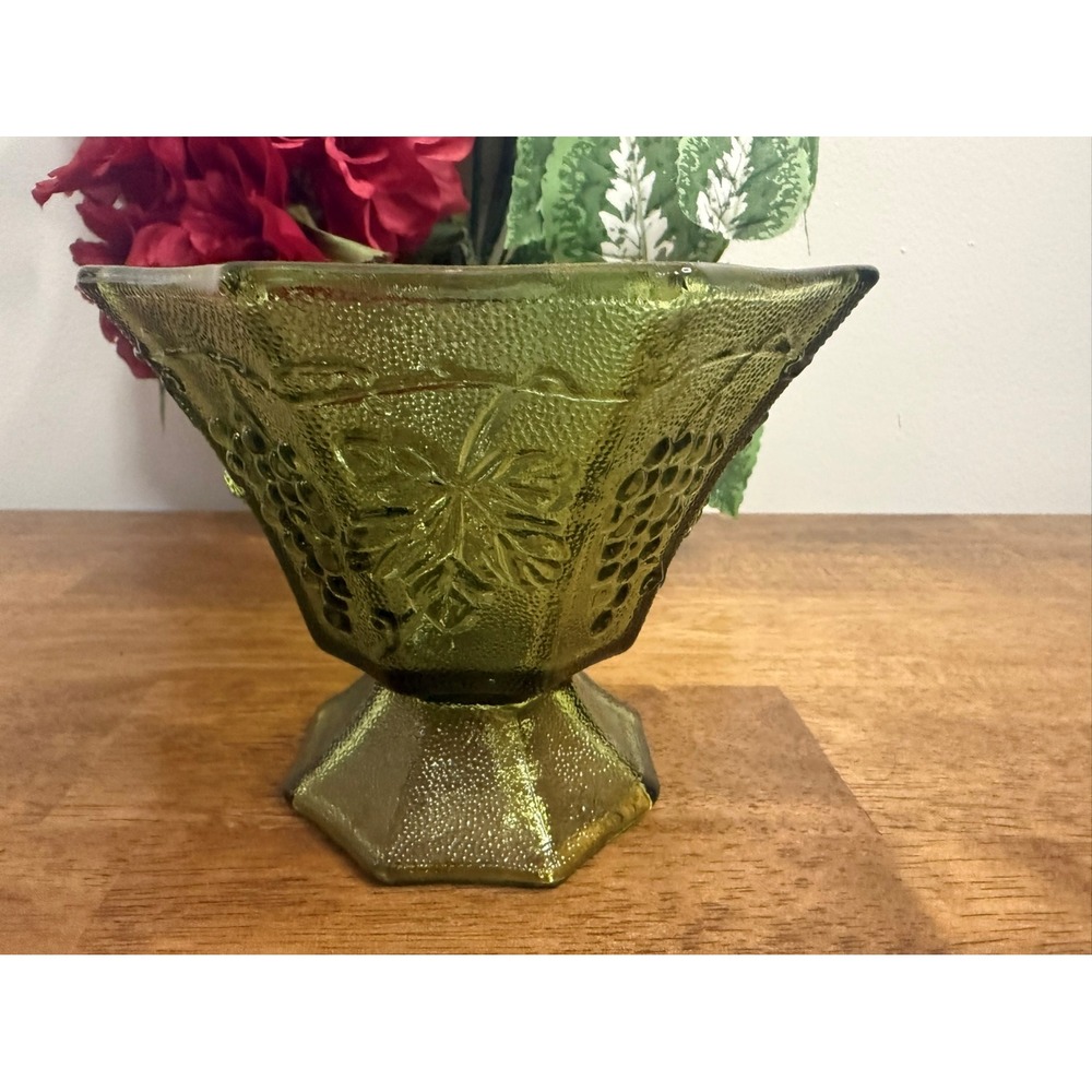 Vintage Green Grape Pattern Pedestal Glass Bowl MCM‎ Holiday Decor Planter